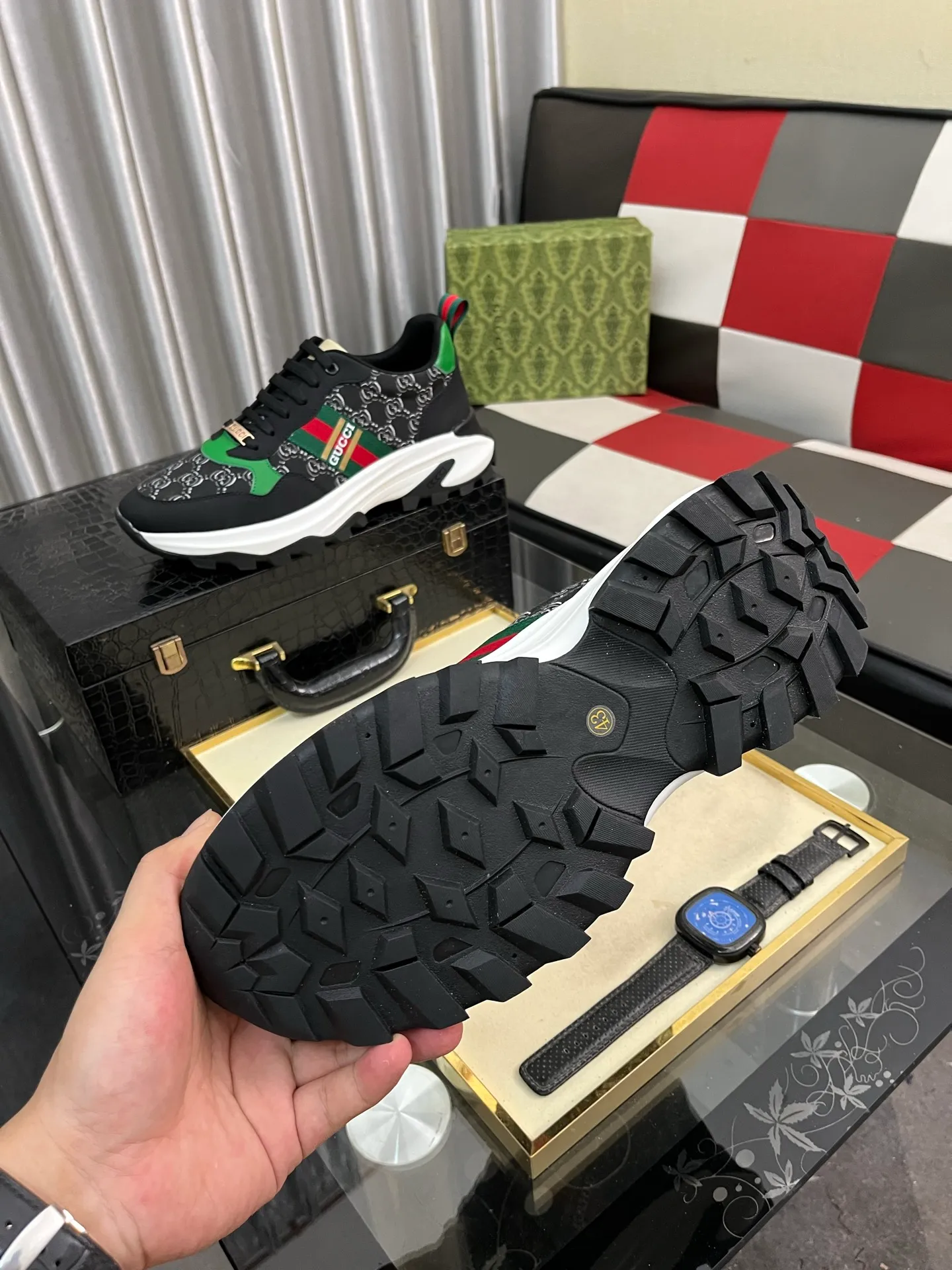 Men's shoes 💰458⌚️⌚️ Gucci •Gucci original quality. ~ Unique modern style sneakers. 🏃A must-have casual shoe for trendy men😍😍 Original brand imported from Italy, imported original leather, sheep lining (refuses to discolor and grind feet) Sole: Original sole provided by the original factory, French lazy style design ⚠️Fit to the feet, original quality attached, super comfortable original sole, code number: 38-444️⃣Colors available